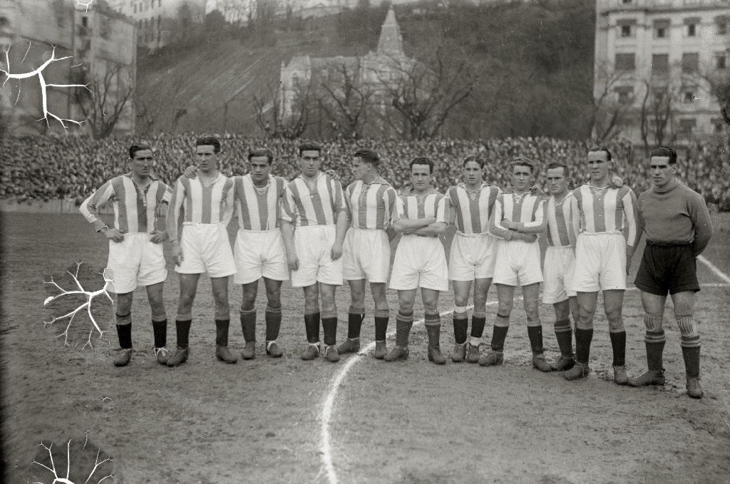 Instantánea del club en el campo de Atocha de San Sebastián, 1932.